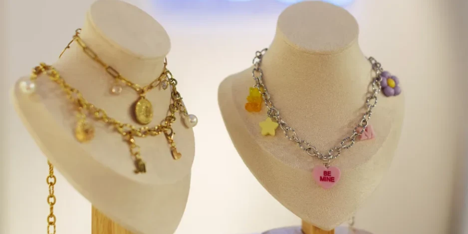 Atelier-creation-dun-bijou-charms-a-Paris-5eme