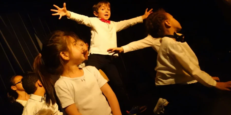 Atelier-parent_enfant-4-8-ans_Theatre-Emotions_-a-Paris-15eme