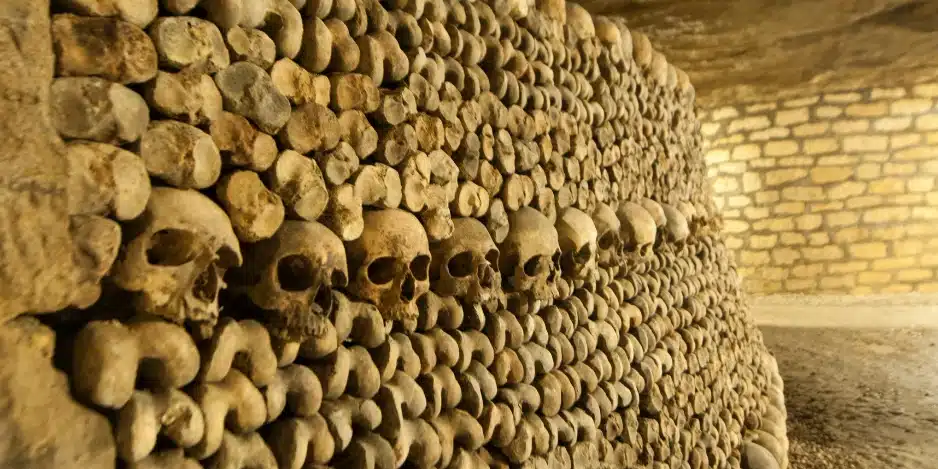 Catacombes-de-Paris-_-Billet-dentree-audioguide